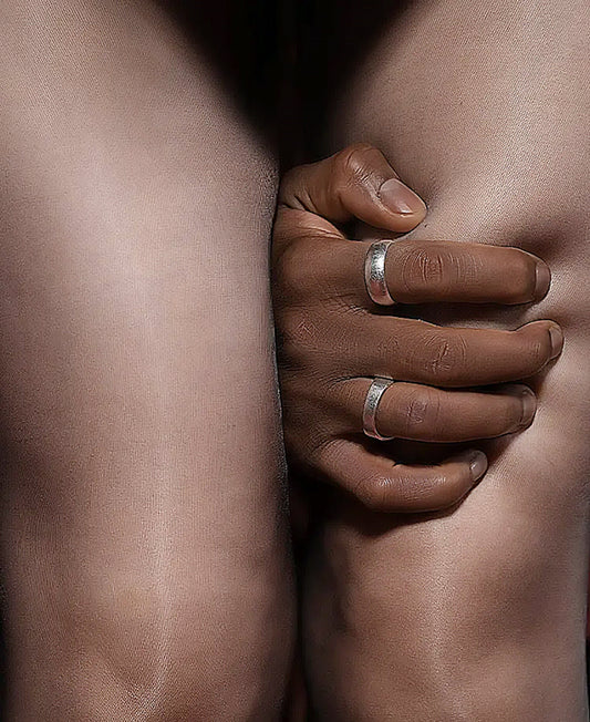🌙 Solo & Sensual: A Pleasure Guide for the Independent Lover